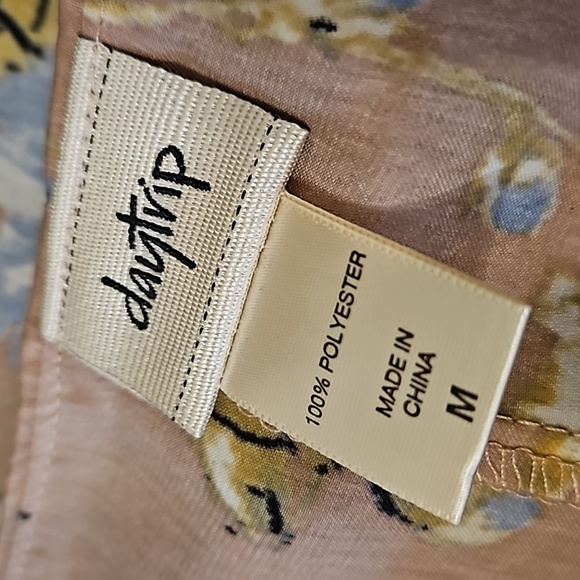 Satin Like Floral Flutter Tank - Picture 7 of 8